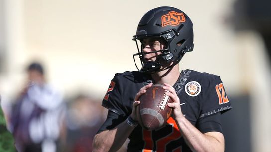 Oklahoma St. takes over 4th quarter to topple Iowa St. (College Football)