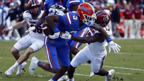 Florida routs South Carolina 38-6, becomes bowl eligible (College Football)