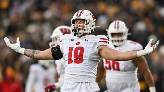 Wisconsin LB Nick Herbig declares for NFL draft (College Football)
