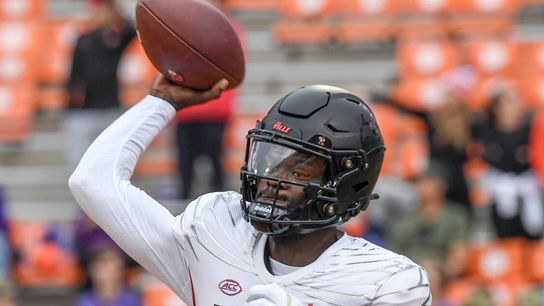 No. 24 NC State, host Louisville both look to finish strong (College Football)