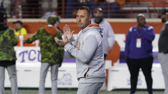 Texas faces Kansas in key Big 12 battle (College Football)