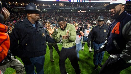 Auburn aims to ride momentum vs. high-powered Western Kentucky (College Football)