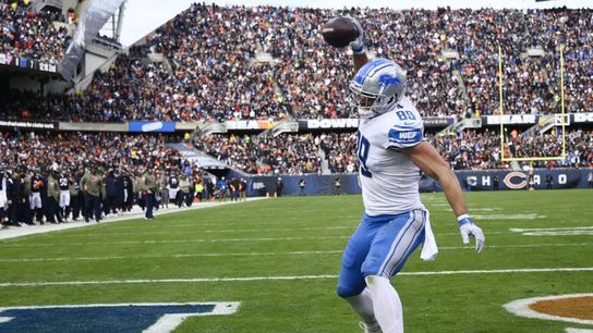 Lions storm back to beat Bears for second straight division win (NFL)