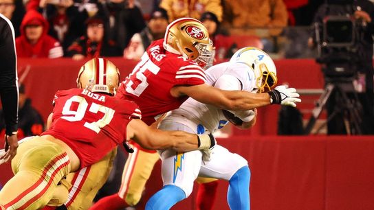 49ers rally late, pull out victory over Chargers (NFL)