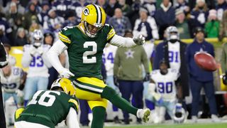 Mason Crosby signed as Giants' fourth kicker of season (NFL)