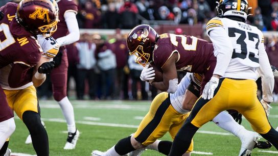 Drew Stevens kicks late FG to lift Iowa over Minnesota (College Football)