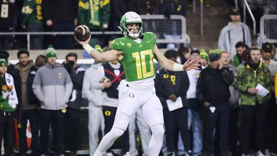 Bo Nix's status uncertain as No. 9 Oregon faces Oregon State (College Football)