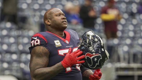 Reports: Texans trade Brandin Cooks, re-sign Laremy Tunsil (NFL)
