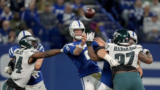 Eagles rebound to spoil Jeff Saturday's home debut with Colts (NFL)