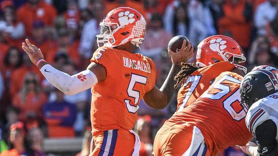 No. 9 Clemson, No. 23 UNC stumble into ACC title game (College Football)