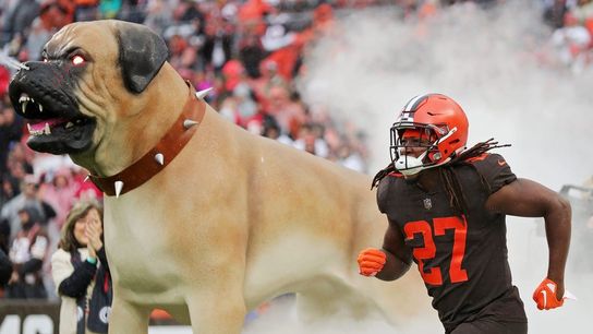 Browns unveil white alternate helmets (NFL)