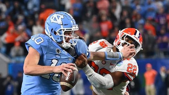 Report: Clemson LB Trenton Simpson to enter NFL draft (College Football)
