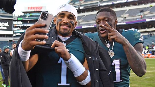 Eagles WR A.J. Brown: No beef with QB Jalen Hurts (NFL)
