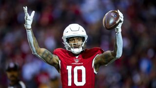 Report: DeAndre Hopkins visits Pats, in no rush to sign (NFL)