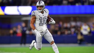 Report: Falcons signing WR Mack Hollins to 1-year deal (NFL)