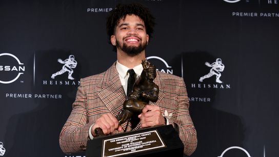 USC retires Caleb Williams' No. 13, restores Reggie Bush's No. 5 (College Football)