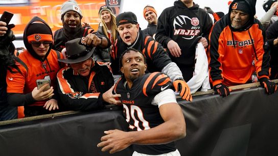 Bengals' Eli Apple accuses Patriots' Mac Jones of 'dirty play' (NFL)