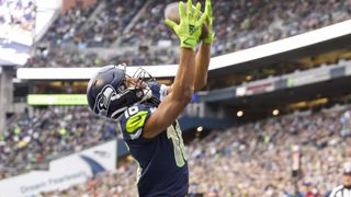 Seahawks' Kenneth Walker III questionable, Tyler Lockett out (NFL)