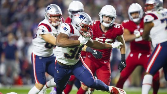 Patriots lean on defense to overpower Cardinals (NFL)