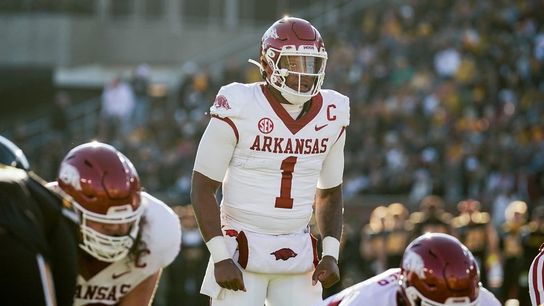 Arkansas QB KJ Jefferson (leg) leaves game vs. Missouri (College Football)