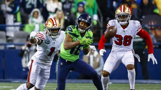 Seahawks WR Tyler Lockett breaks finger vs. 49ers (NFL)