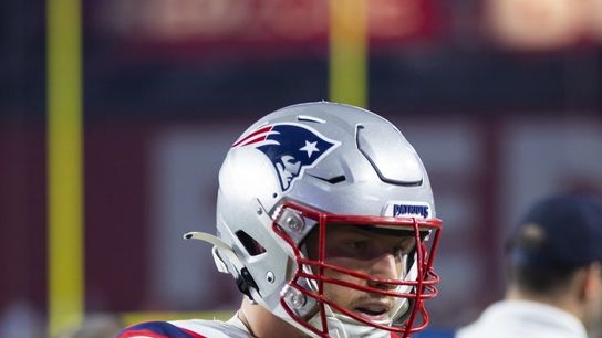 Patriots cut 2022 first-round pick Cole Strange (NFL)