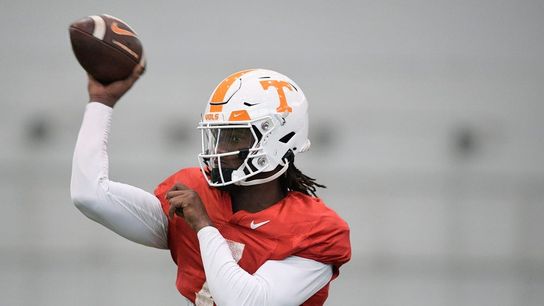 Top 10 matchup, QB changes add intrigue to Orange Bowl (College Football)