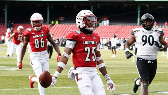 Louisville sacks Cincinnati's chances at Fenway Bowl (College Football)
