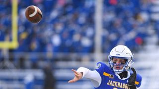 FCS title game: SDSU favored over NDSU in 'Battle of Dakotas' (College Football)