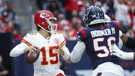 Chiefs outlast Texans in OT, wrap up AFC West title (NFL)