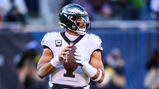 Report: Eagles QB Jalen Hurts (shoulder) expected to play Sunday (NFL)