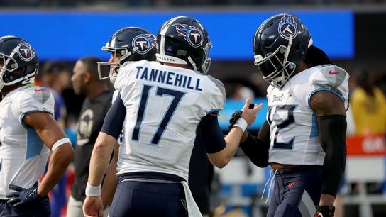 Titans QB Ryan Tannehill leaves with ankle injury (NFL)