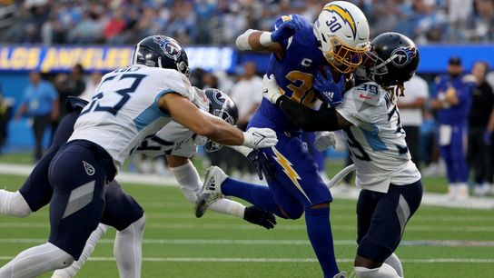 Chargers hand Titans fourth straight loss on late field goal (NFL)