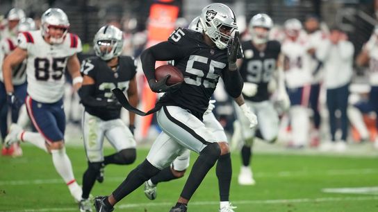 Raiders restructure DE Chandler Jones' contract (NFL)