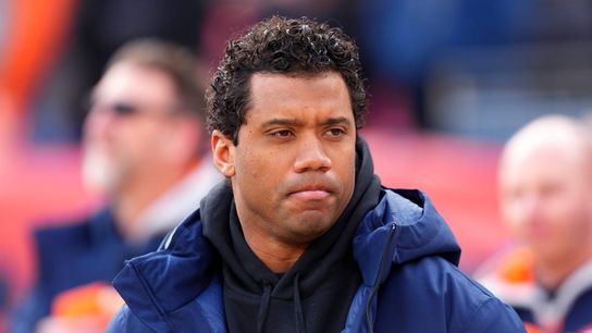 Report: Russell Wilson visits with Giants, Steelers (NFL)