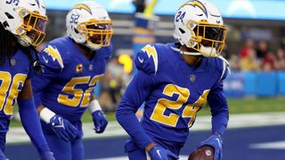 S Nasir Adderley comes out of retirement, signs with Colts (NFL)