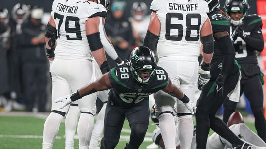 Reports: Jets rework DE Carl Lawson's deal to clear $12.7M (NFL)