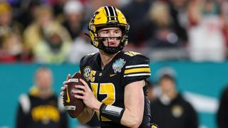 Missouri to open season with two-QB system (College Football)