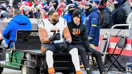 Report: Torn ACL/MCL for Bengals RT La'el Collins (NFL)