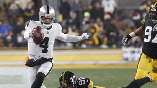 Kenny Pickett tosses late TD as Steelers rally past Raiders (NFL)