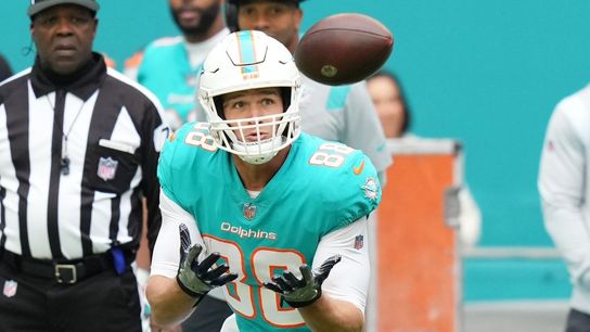 Report: Patriots signing ex-Dolphins TE Mike Gesicki (NFL)