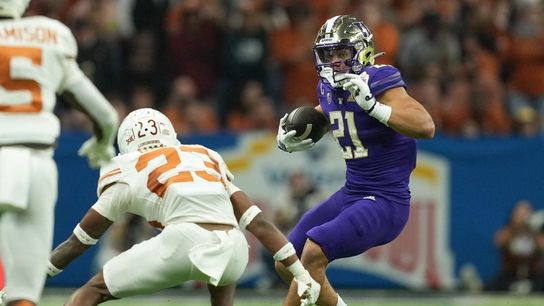 No. 12 Washington hangs on to beat No. 20 Texas in Alamo Bowl (College Football)