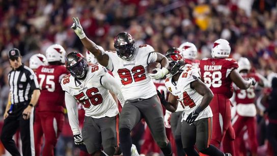 Buccaneers DL William Gholston to return for 11th season (NFL)