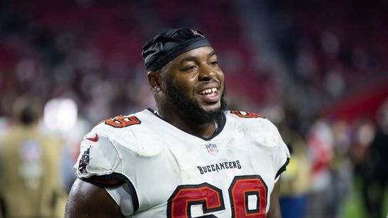Reports: Buccaneers to ship OG Shaq Mason to Texans (NFL)
