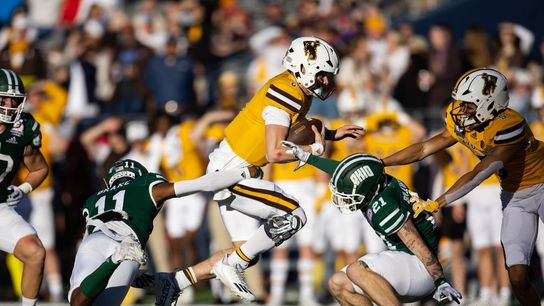 Ohio edges Wyoming in Arizona Bowl (College Football)