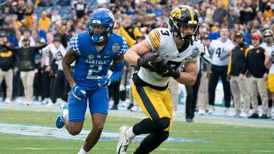 Two defensive TDs help Iowa blank Kentucky in Music City Bowl (College Football)