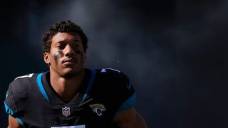 Reports: Ex-Jags WR Zay Jones visits Cardinals (NFL)