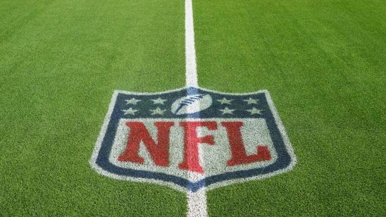 Ex-NFL RB Peyton Hillis hospitalized after saving kids in ocean (NFL)