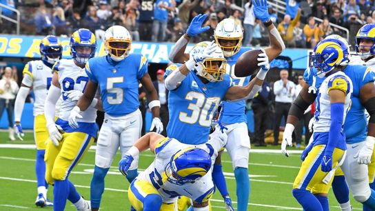 Justin Herbert, Austin Ekeler star as Chargers rout Rams (NFL)