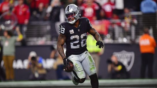 Reports: Raiders, Josh Jacobs fail to reach deal by deadline (NFL)